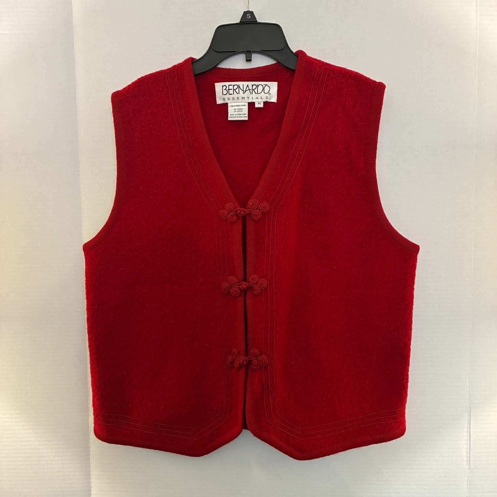 Bernardo Essentials Vest Womens M Red Vintage 100% Wool Frog Closure Hong Kong